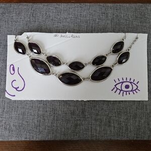 Elegant Silver and Black Gemstone Necklace